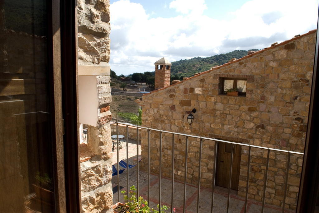 Masseria Rocca Di Gonato كاستلبونو الغرفة الصورة